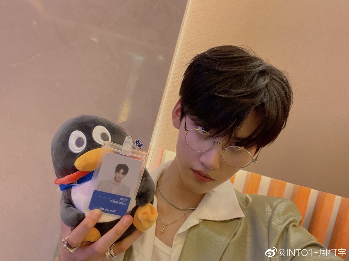zhouskeyu's tweet photo. hes the cutest https://t.co/O8ypcOykhI