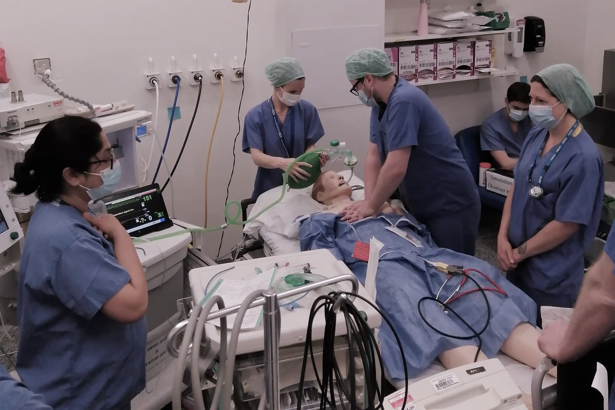 SimulationUHD's tweet photo. What a great morning of #simulation in #theatres.
3 unexpected events... Oxygen failure. Bariatric fall from table. Asthmatic cardiac arrest.
Well done to #AnaestheticTrainees and #ODP #Students from @DerbyUni and @hss_bu
@UHD_NHS #WeAreOneTeam #HoverJack @Venu_mehta1 #IPE #MDT https://t.co/sDOqLcYk23