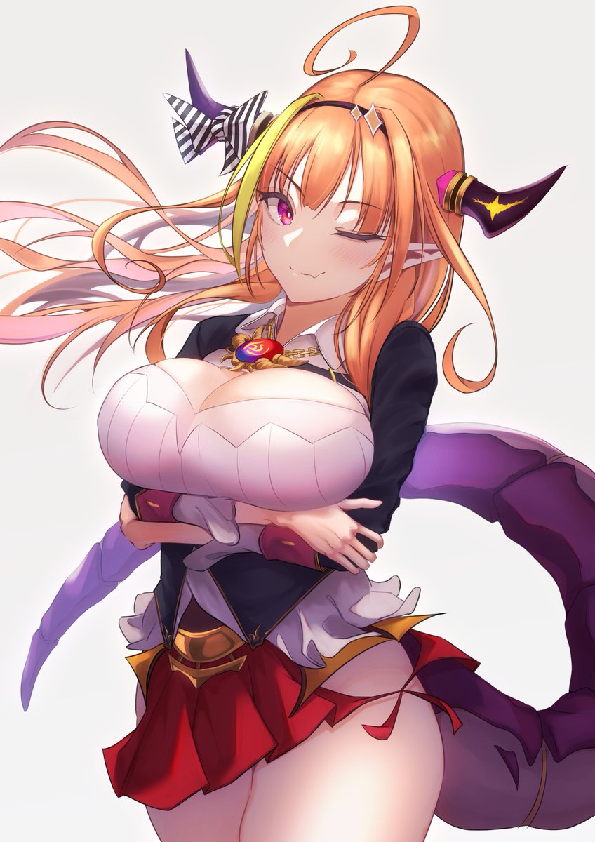 空下峠 みかじ絵歴15ヶ月になったので過去イラスト描きなおしました 今月でこの月一リメイクも一年たったので最初にリメイクした絵をまた描きなおしました あっという間の一年だったぜぇ みかじ絵 桐生ココ