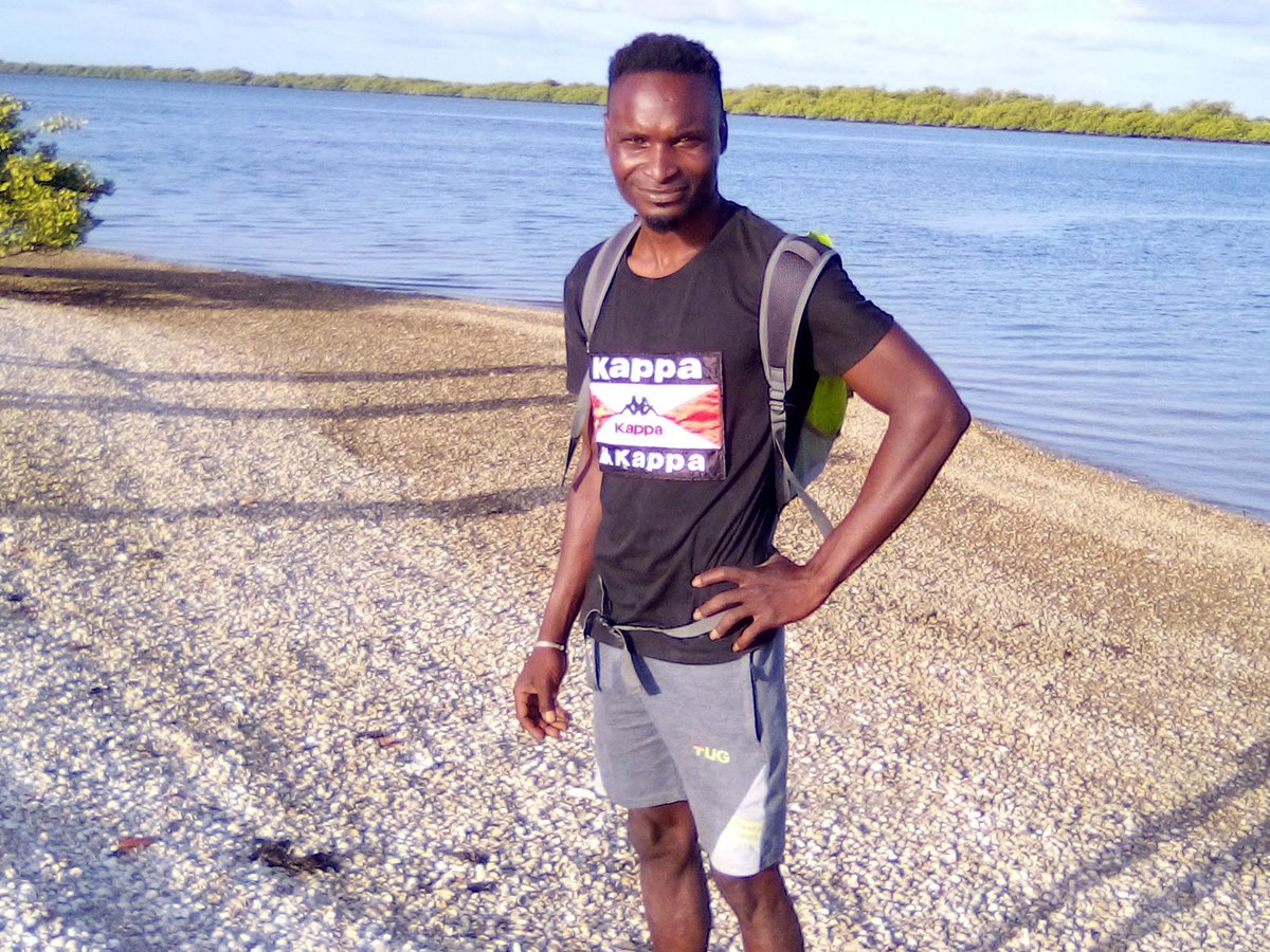 CaravaneSenegal's tweet photo. Notre guide Bakari le guide la zone !!!! https://t.co/MtKSrb485A