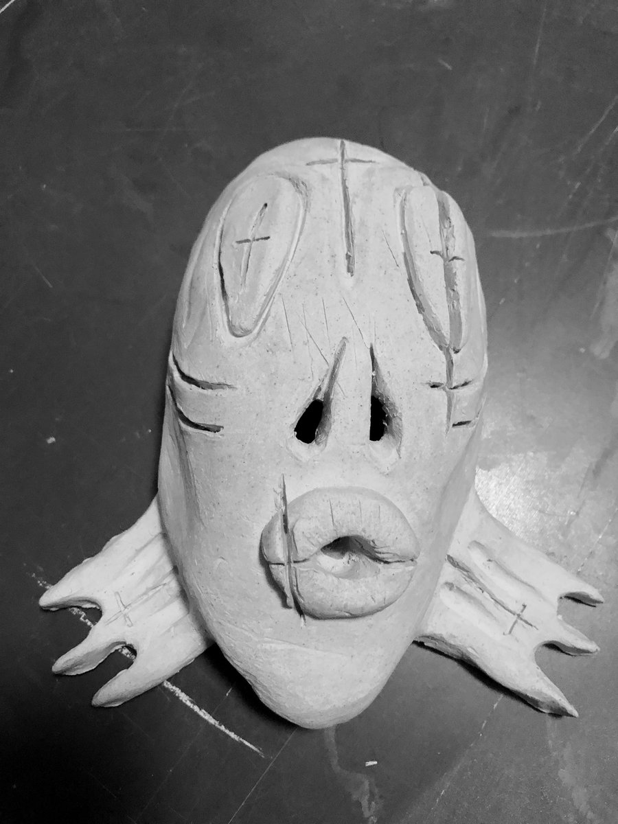 EPA_ARTDESIGN's tweet photo. These are looking brilliant! Well done to the year 7 Art and Design Students. Our clay gargoyles ready to be taken home! https://t.co/erND6Hi2LU