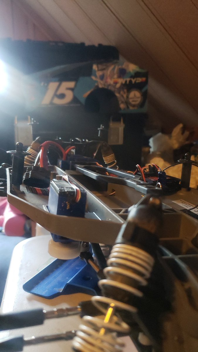 Guncannon15's tweet photo. Cleaning her up and prepping her for saturday.....made good progress last weekend but I think we can do better @NewtypeHQ @Traxxas #gofaster #mudboss https://t.co/ay4xPj2pan