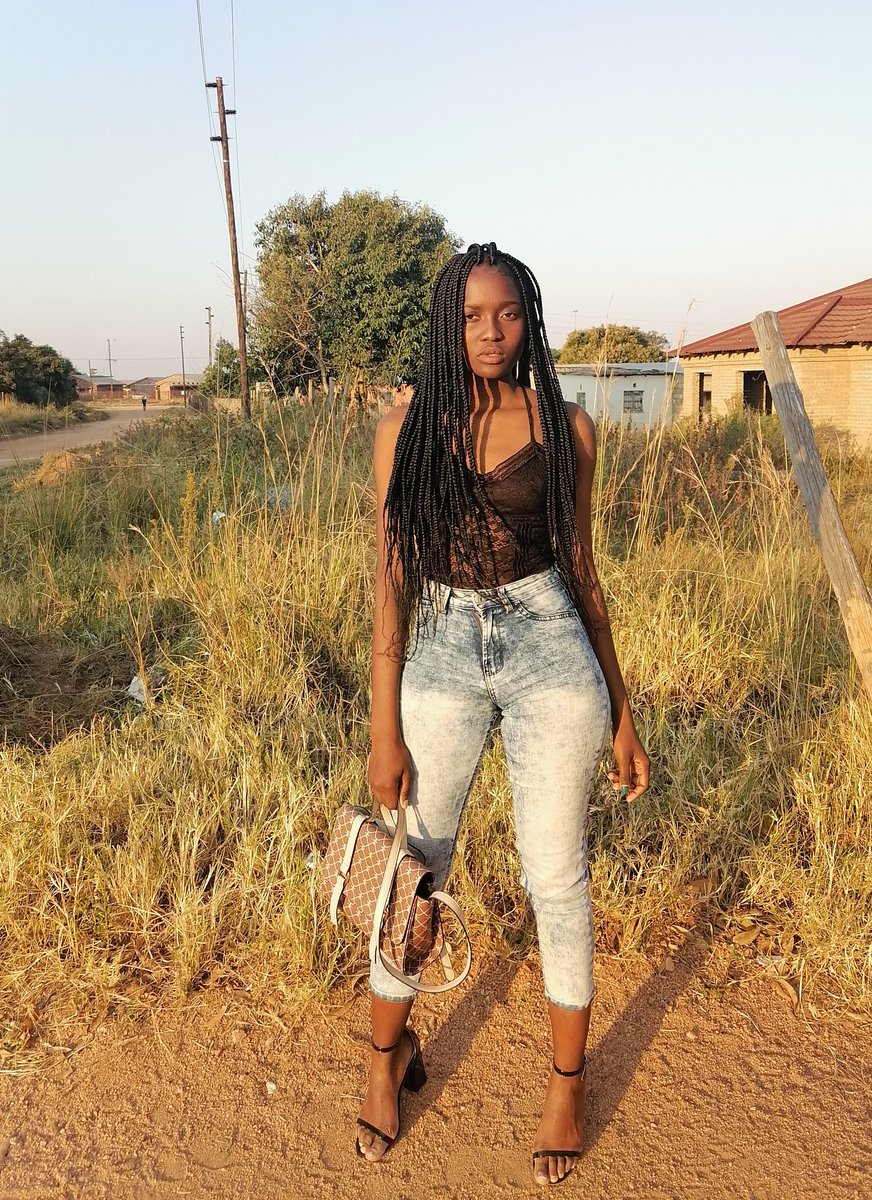 AshanteTheron's tweet image. When the sun hits my skin...... ❤️🥺
#BlackGirlMagic