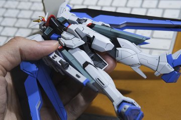 ガンプラのスミ入れは成型色に近い色を選べばok 迷ったらダークグレー ジェリド メサ夫のガンプラ製作ブログ