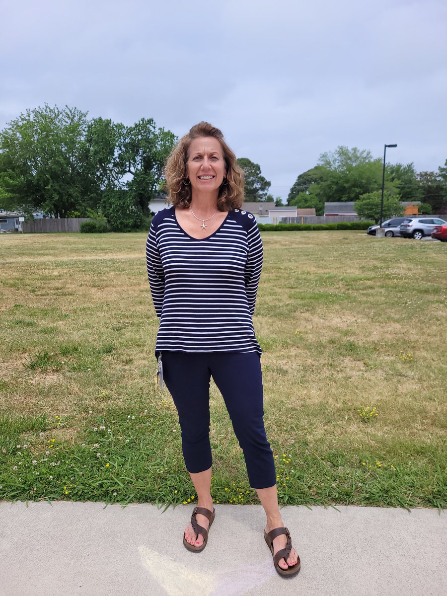 CONGRATULATIONS to Mrs. Carmen Grudt....our Support Employee for the 2021-2022 School Year!! We appreciate all that you do for our Phillips staff and students!!
#OneSchoolOneTeam