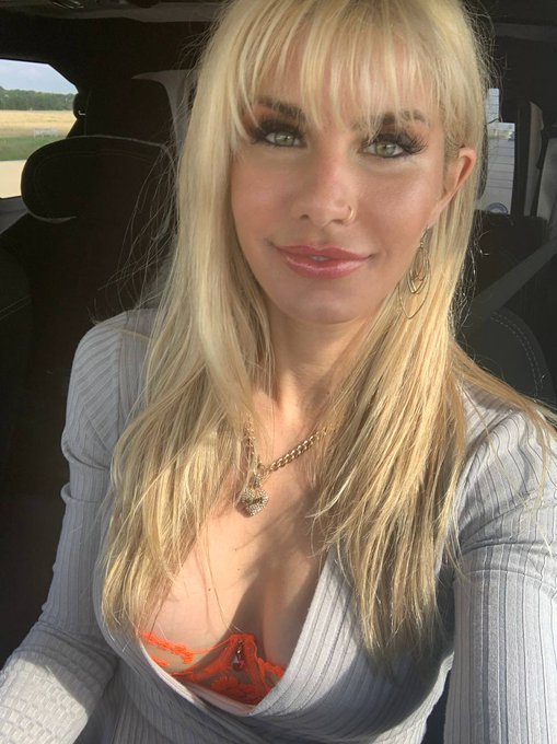 Good morning ☀️ https://t.co/IMbdA39Lbj