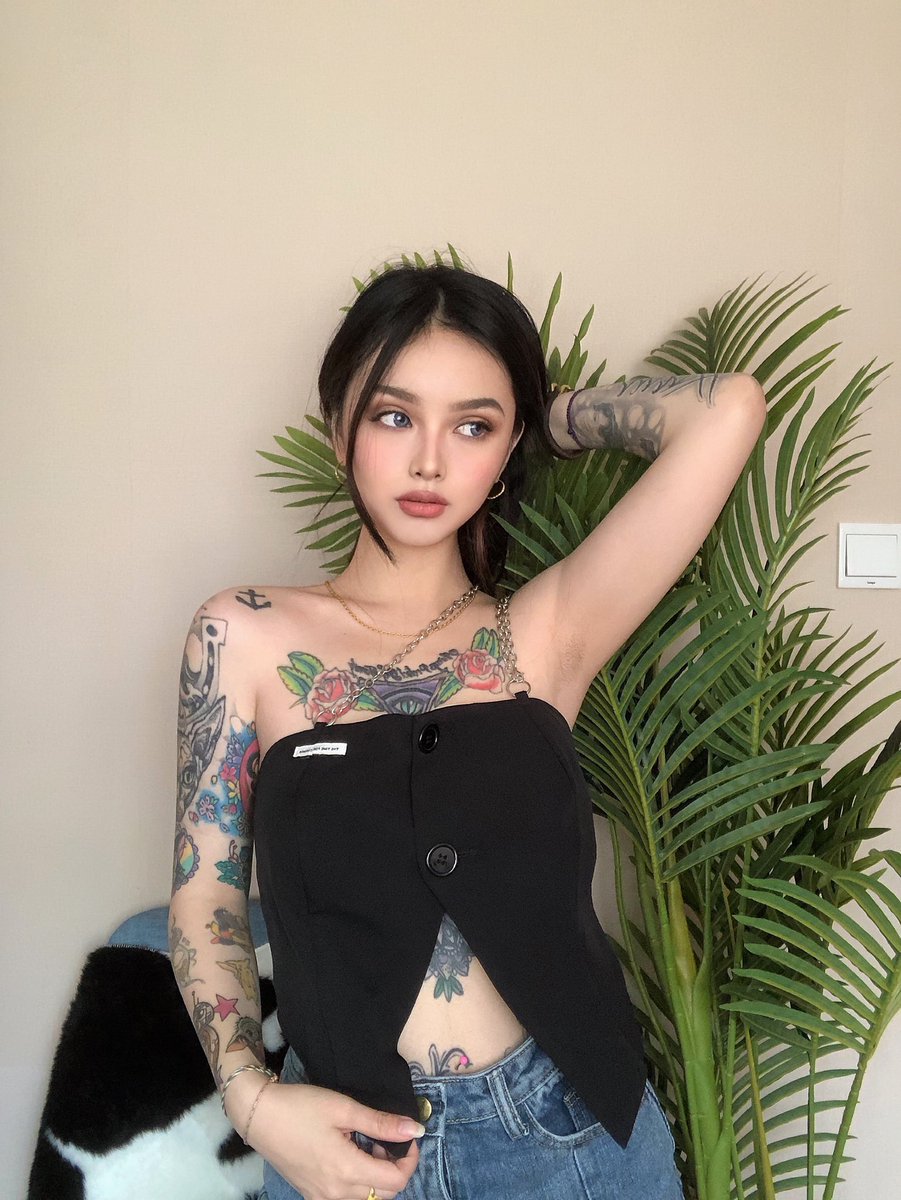 🌵

#tattoo #TattooedModels https://t.co/1yrYpHoAHL
