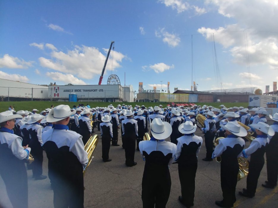 Calgary RoundUp Band tweet media