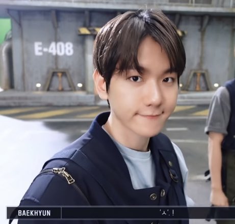 Hapoom_BH's tweet photo. … 울 백현이 카메라 온/오프 확실하네 https://t.co/JQgF69XICR