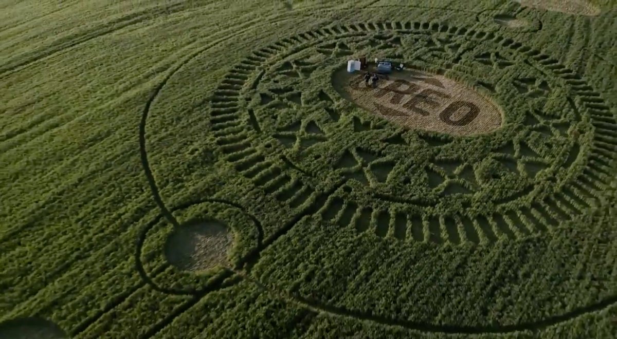 If aliens don’t exist, how do you explain this??? 👽