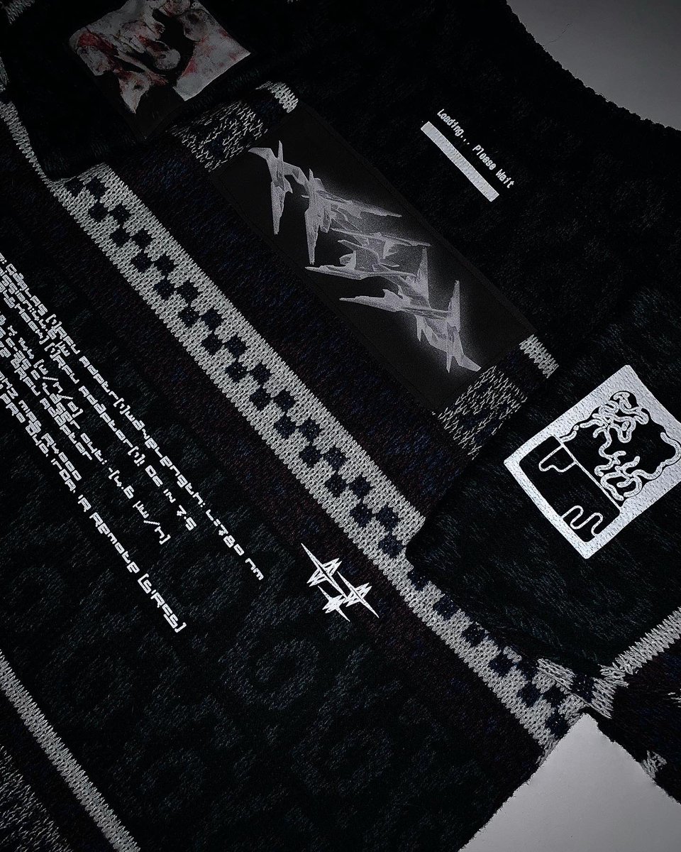 handmade 1 of 1 printed on vintage sweater from the 90s🔧🔨📖