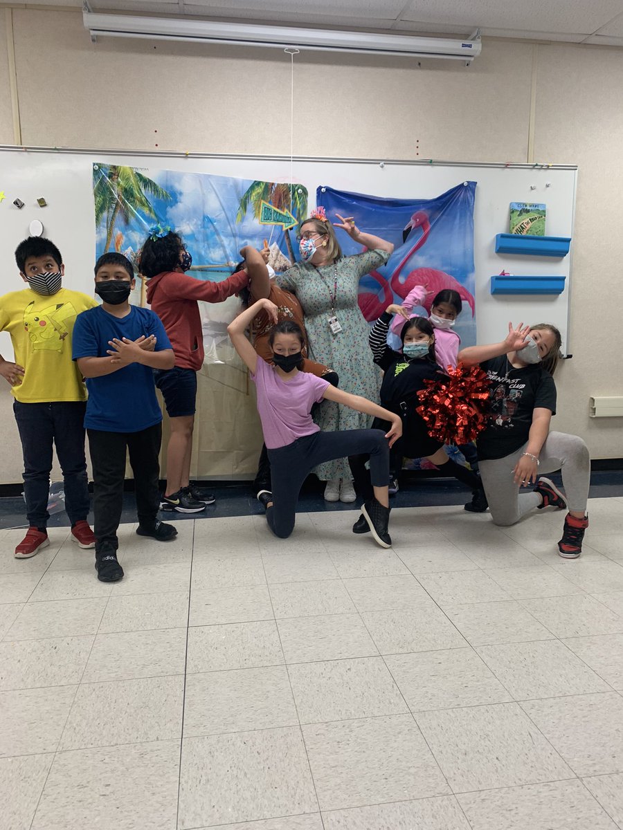MrsWLindsey's tweet photo. So Mrs. Lindsey….you’re gonna email us a new Zoom link so we can chat next week right?!?! -My entire class
🤣🤣🤣 @NISDCable @Dpin1967 @c_maldonado_1 #CableStrong #WhateverItTakes #ResilientKiddos #4thGradeIsTheBestGrade https://t.co/9k1F7R9HDo