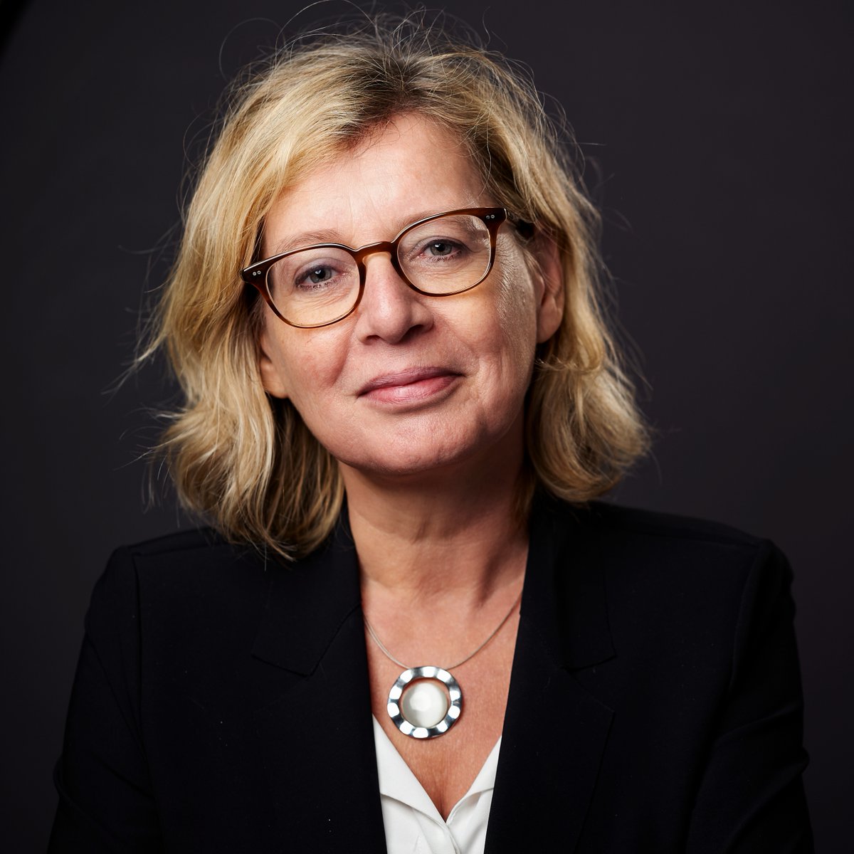 TheISRII's tweet photo. Introducing our Board of Directors. Prof. Annemieke van Straten works at VU Amsterdam, develops, tests and implements low-intensity Ehealth treatments. Full profile here: https://t.co/YXnWNoNdW9 @VUamsterdam #eHealth #mhealth https://t.co/E8MBdxBQeO
