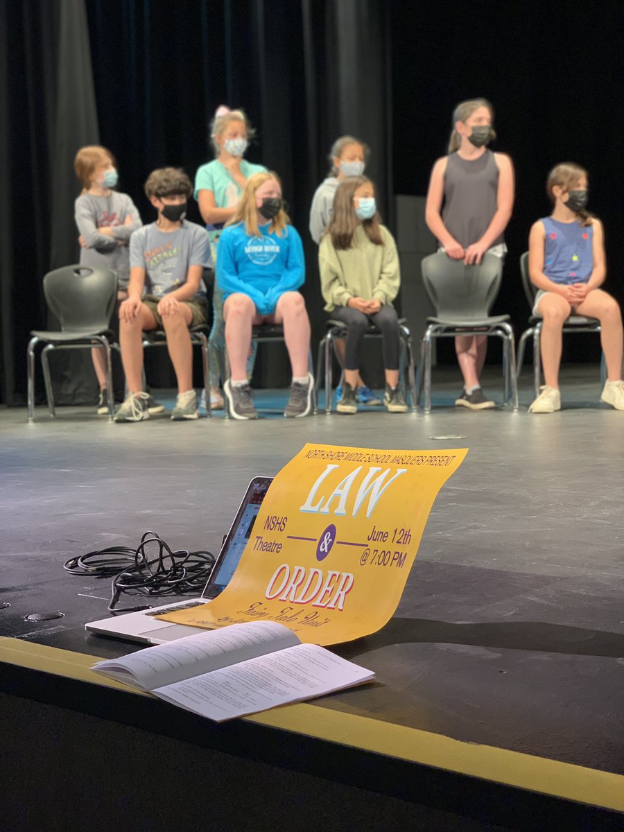 NSMS_Masquers's tweet image. #9days #springplay #liveaudience @NSMSVikings @dcchill22 @NSArts1 @NSMSVikingVoice @NBeccarino @SHELLNORTHSHORE