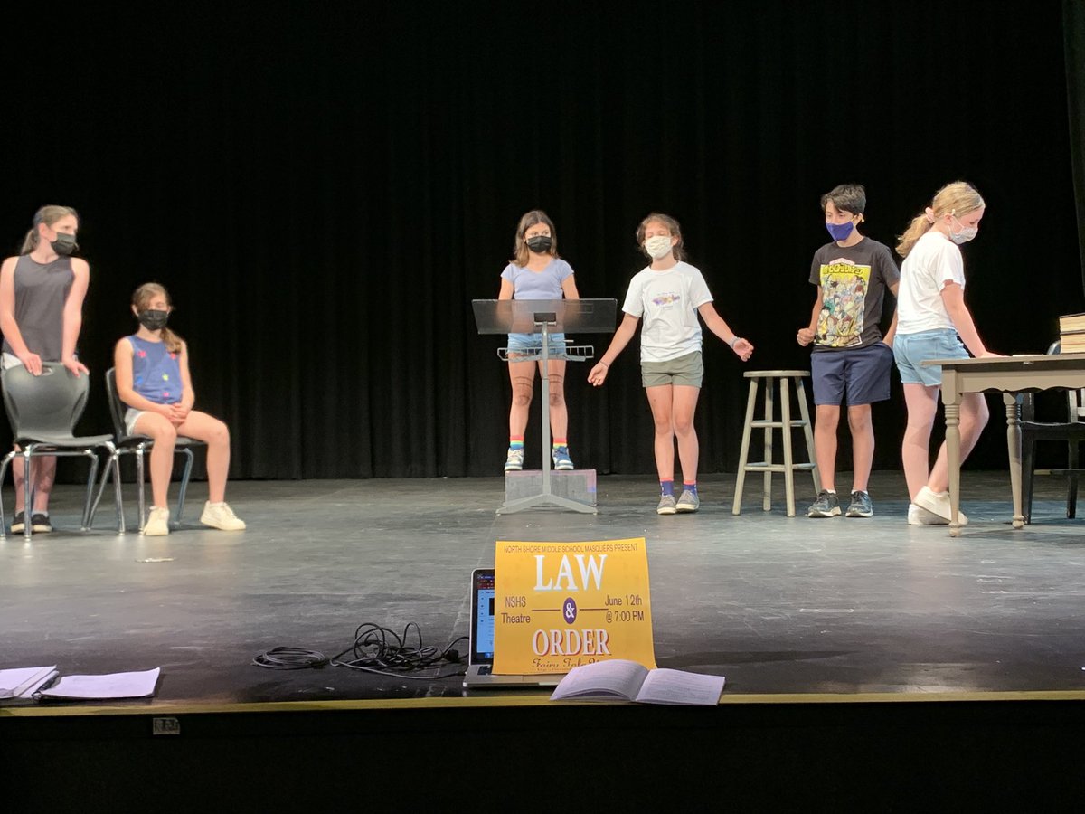 NSMS_Masquers's tweet image. #9days #springplay #liveaudience @NSMSVikings @dcchill22 @NSArts1 @NSMSVikingVoice @NBeccarino @SHELLNORTHSHORE