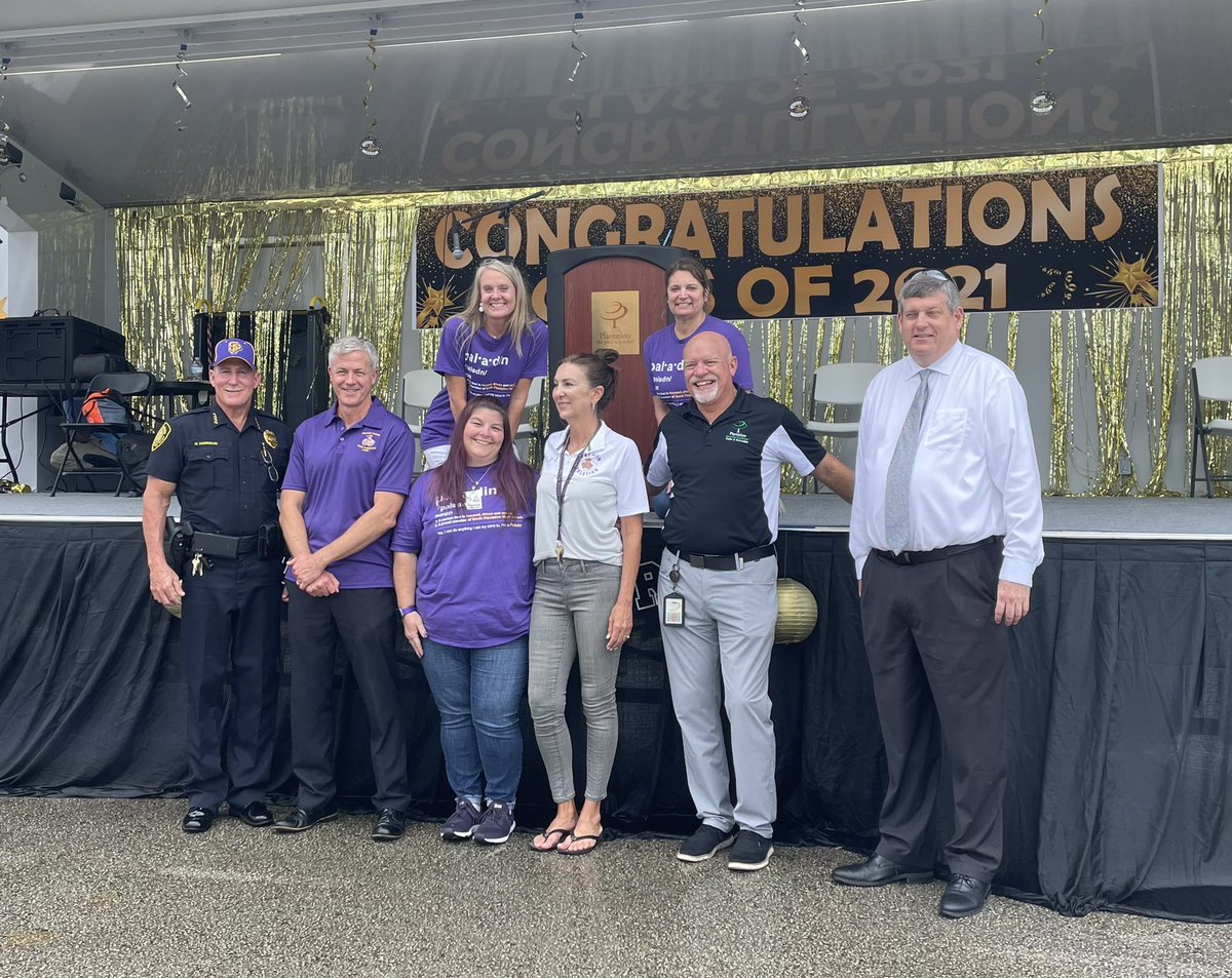 rfmarino's tweet photo. Thank you to the City of Plantation for organizing the Class of 2021 Parade for the high schools of Plantation. #plantation #southplantation #positivesouth #Classof2021 https://t.co/1BqwxJO6oz