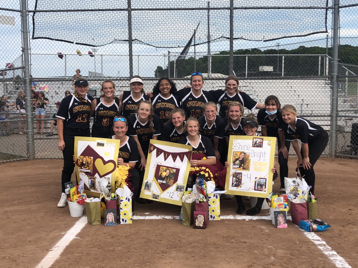 east_bend's tweet photo. Thank you Seniors! You have been incredible leaders and teammates! #RiseUpSuns https://t.co/WNQTzaNkSX