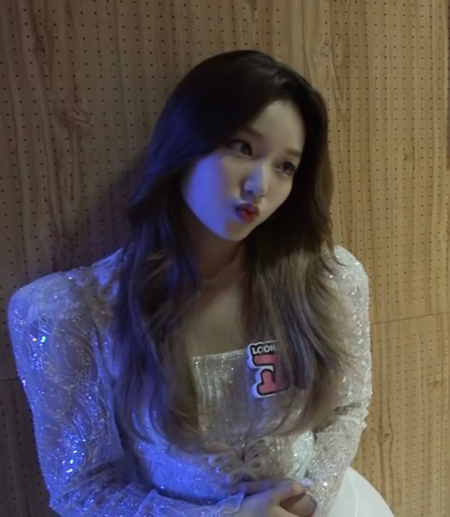 hey! this is a new acc dedicated to loona's gowon!!! please rt and follow to support me. thank you ! 💗🥺