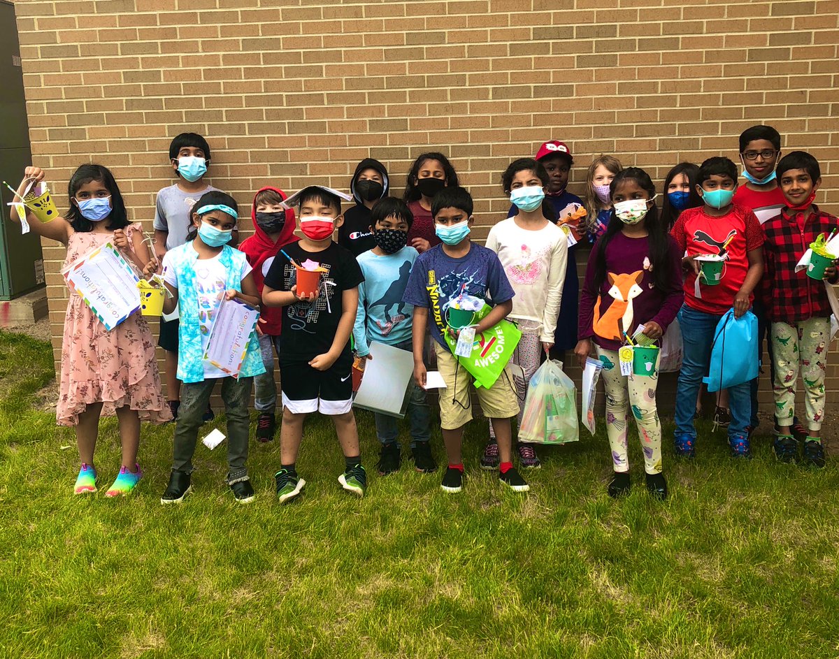 MissLittleton2's tweet photo. My heart is exploding after finally seeing my virtual students in person!! We loved sharing memories, enjoying popsicles opening gifts and playing in the rain!💚💚💚💚 https://t.co/eXF8wCOhXg