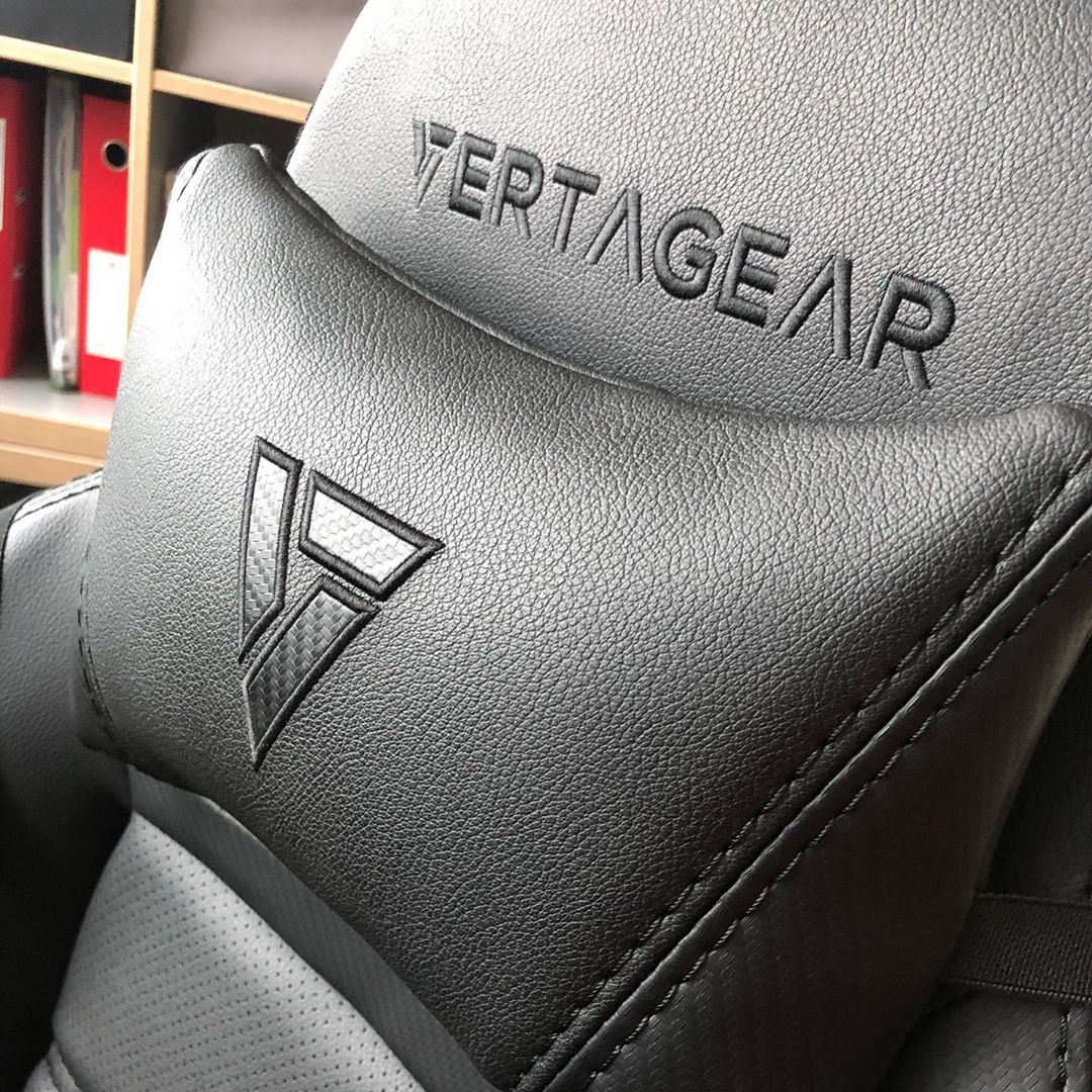 Vertagear's tweet photo. When the light hits perfectly *chef kiss* #PL6000
Like this chair? Here's you go: https://t.co/7lgUu3vTnw
📸 : stickermansg https://t.co/ina4rOVU0m
