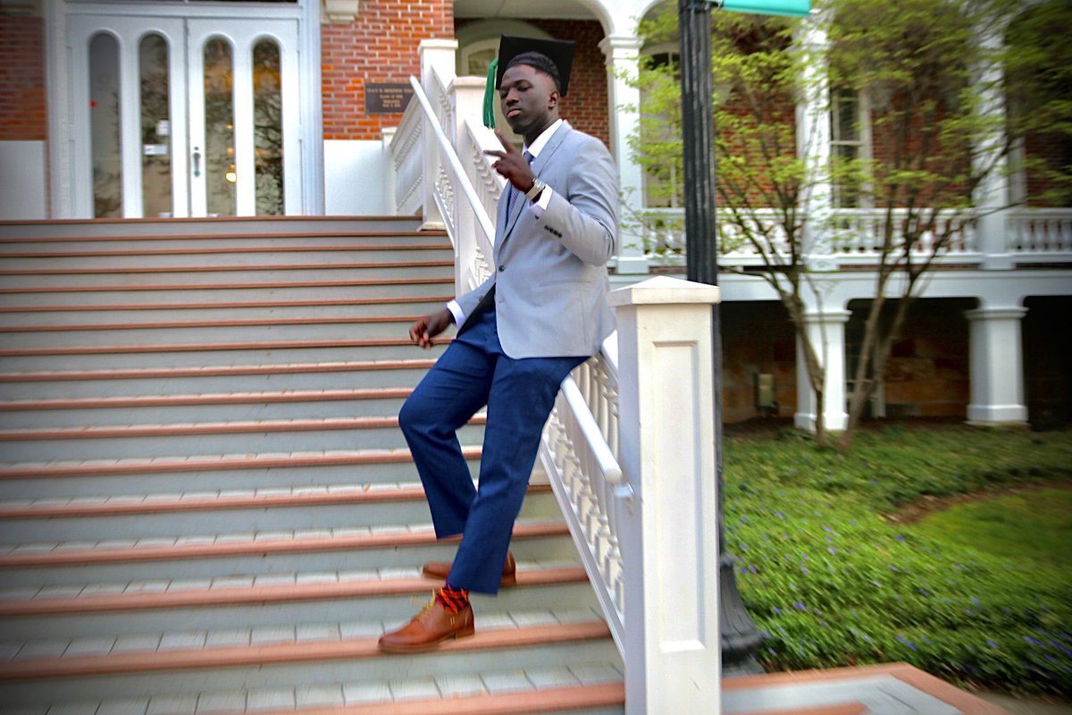 suave215's tweet photo. Undergrad in 3 years ✅
MBA ✅
Scholarship College Football ✅
Full Time Job ✅
0% Luck, 100% God 🙏🏿📿
#LL6 #LLBlack 👼🏾 https://t.co/W6Xm6ozxGi