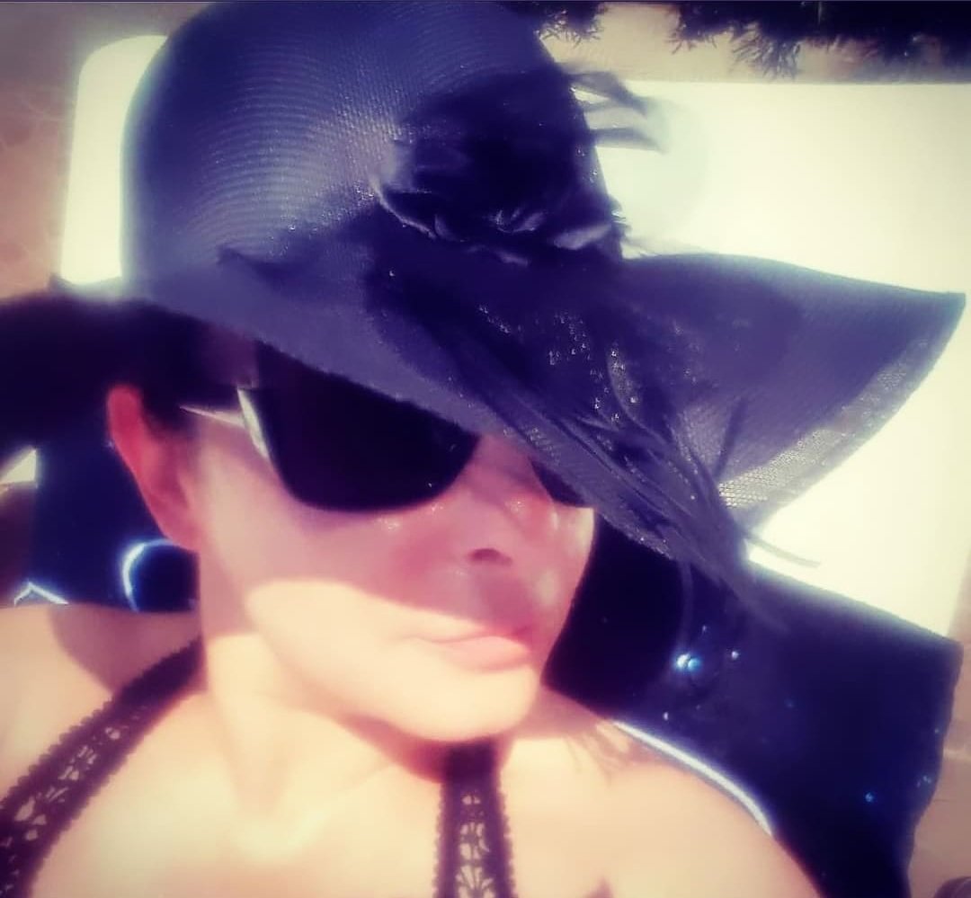 SohaKikano's tweet photo. انا لا اندم على صراحتي مع الآخرين فالعيش بوجهين امر مقرف #SK
#tainingday 😎👙👒👡🕶🌞☉ 🏊 https://t.co/X1t4UPuNGx