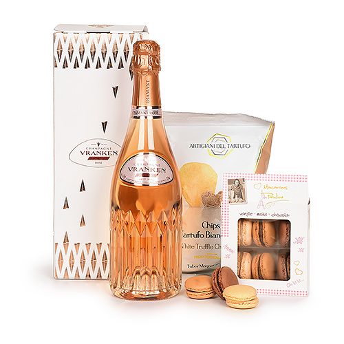 GiftsEurope's tweet photo. Are you ready for National Rosé Day on June 12th? Celebrated on the second Saturday of June every year, it's the perfect way to kick off the summer with a lovely, fresh rosé wine. 

Get inspired with our top picks:
https://t.co/5iVyaEoYKc https://t.co/oMvC4Xl52j