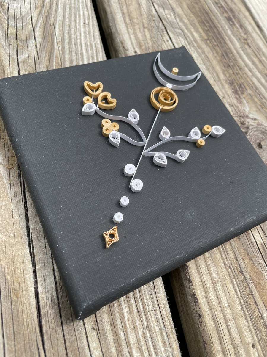 GnomeMadeCrafts's tweet image. Another one of my first quilled paper pieces is still available, I’ll discount it if anyone’s interested...message me 💜🍄
GnomeMadeCrafts.bigcartel.com