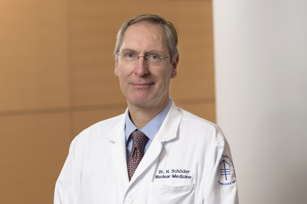 MSKCancerCenter's tweet photo. "This advance is the result of years of work by the community promoting @PSMA agents. It's gratifying to see a collaborative effort result in a breakthrough that could make a difference for pts w/advanced #ProstateCancer" MSK Nuclear Medicine Physician Heiko Schöder #ASCO21(3/3) https://t.co/4NYZlVr6il