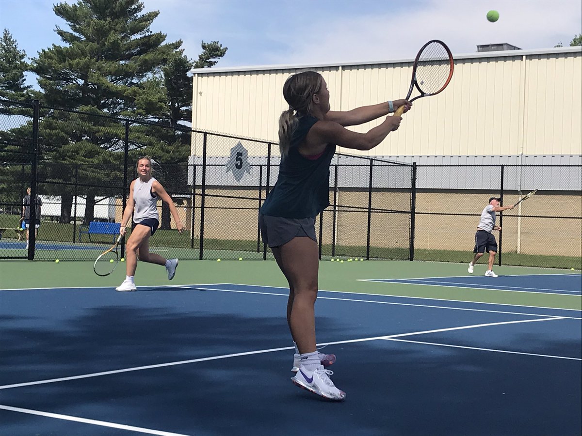 samueltking's tweet photo. Teamwork makes the dream work. Central Catholic No. 1 doubles Annabelle Brouillette and Mayah Love compete for a regional title this weekend. https://t.co/Xm3qLcvELQ