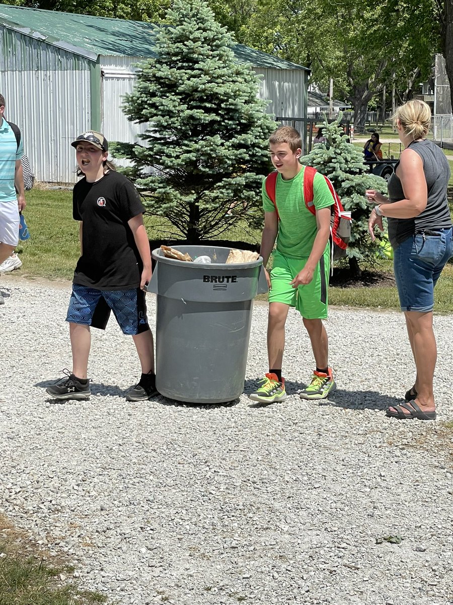 cwienke01's tweet photo. That’s a wrap! The last day of the JOHNSBURG D12 summer countdown! G- glasses, sunglasses to be specific… today was a perfect day to look forward to a beautiful summer! #jjhswildcats #d12allin #d12connected https://t.co/8p5A4dzUXh