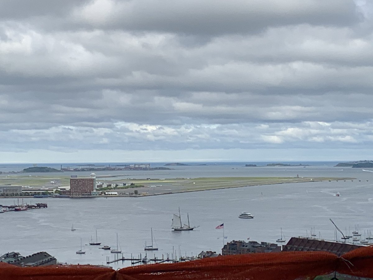 ULIMichelleL's tweet photo. Breathtaking views from the 26th floor of One Congress Street. Thanks HYM, Carr Properties, and National Real Estate Advisors! https://t.co/5NnN5aTHuP