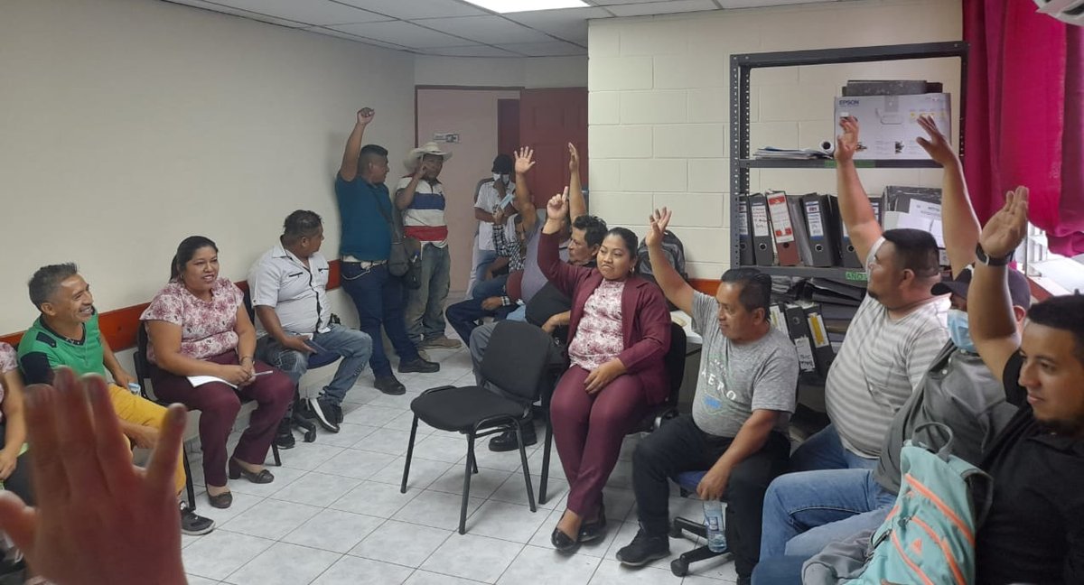 IsdemOficial's tweet photo. El ISDEM brindó asistencia técnica y acompañamiento a la municipalidad de San Cristóbal, en Cuscatlán para la conformación de la Comisión Municipal de la Carrera Administrativa, que tendrá como función la aplicación de la Ley de la Carrera Administrativa Municipal
#isdem
#LCAM https://t.co/50teQgsDT2