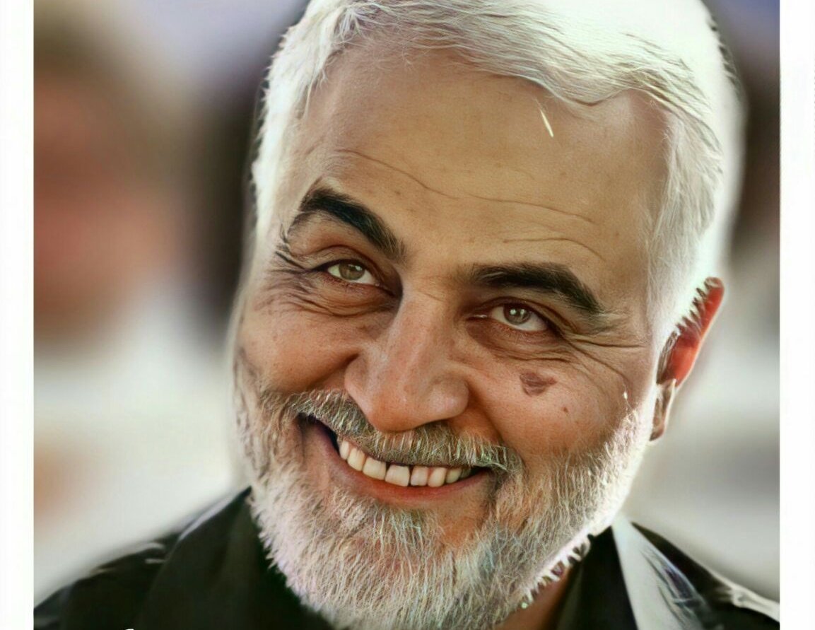 alis7z's tweet photo. چشم و دل
دانی چه خواهَند این حوالی؟!
بودنَت را 
دیدنَت را 
قانع ام،
حتی کمی...😭💔
به وقت دلتنگی...
#حاج_قاسم 
#baghdad0120 https://t.co/RLTs523KS2