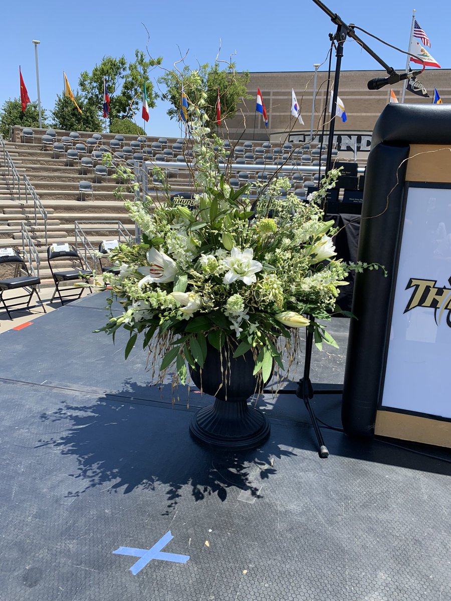 BCHS Floral tweet media