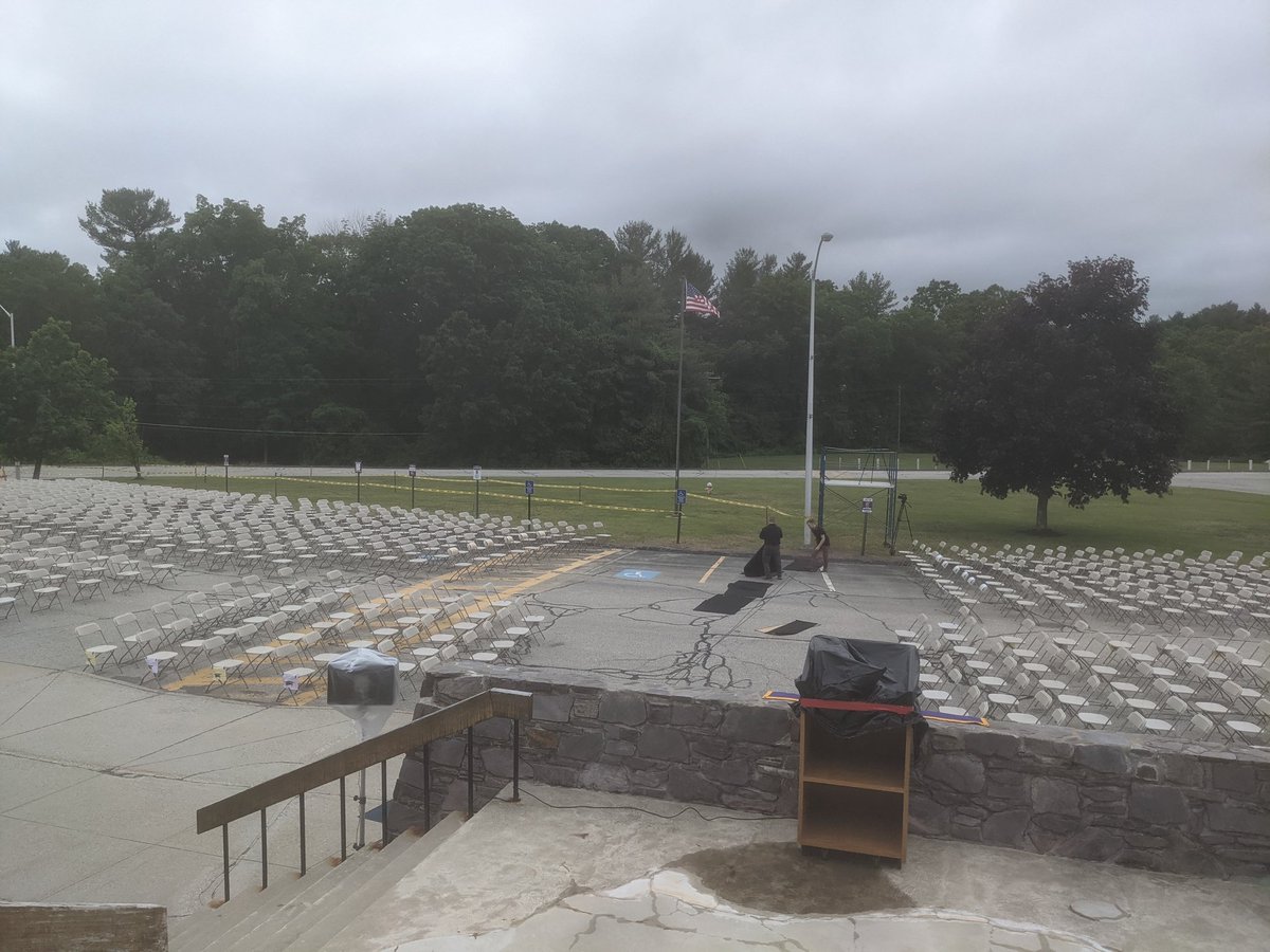 One hour away from Senior Awards Night!