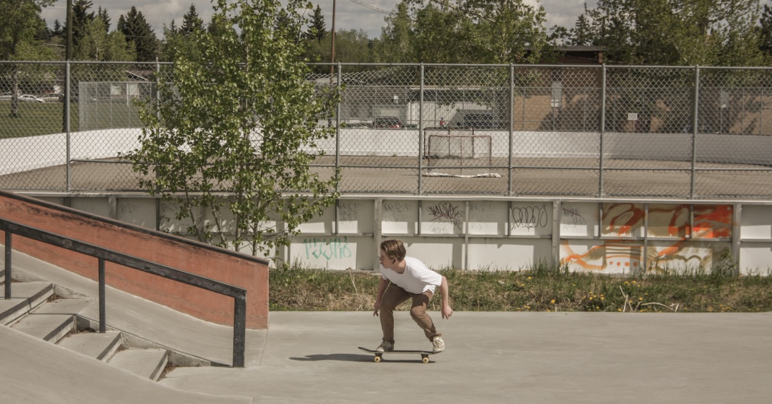 SK825 Calgary tweet media