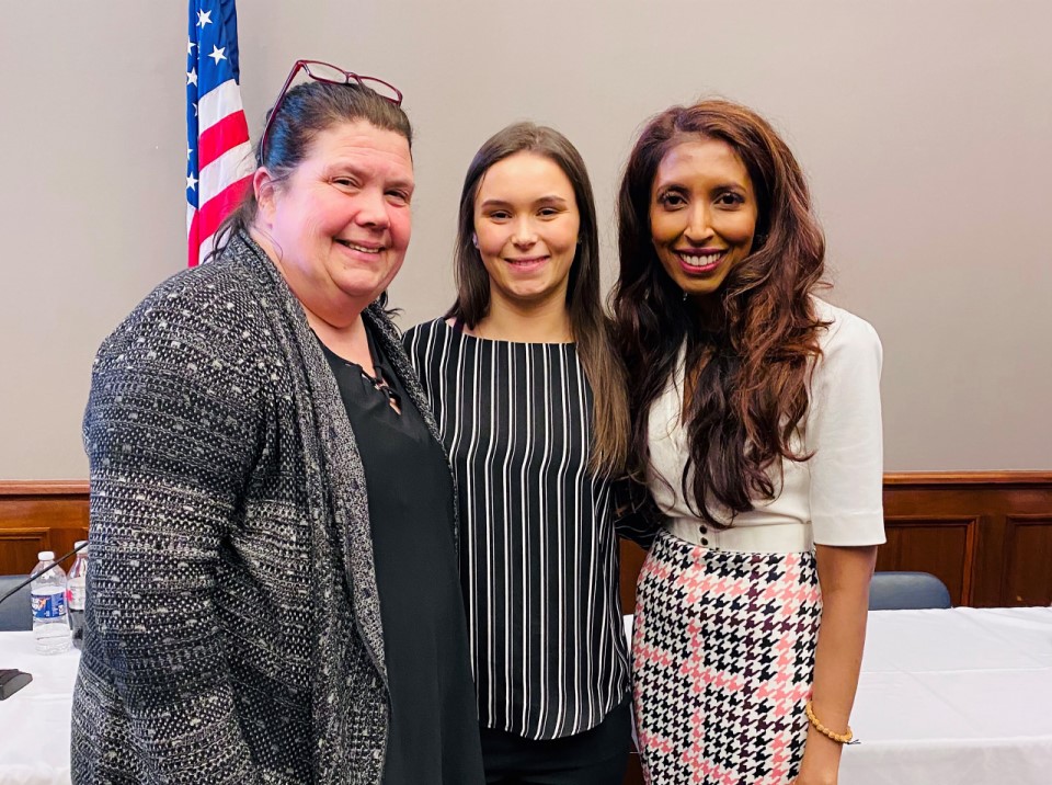 HFCFL's tweet photo. As we're celebrating #ReunificationMonth, it's vital to hear the voices of our youth in foster care. Take a moment to read Diana's Story: https://t.co/glmtFLUXVj

#formerfosteryouth #reunification #fostercare #foster https://t.co/oROYxAzX9z