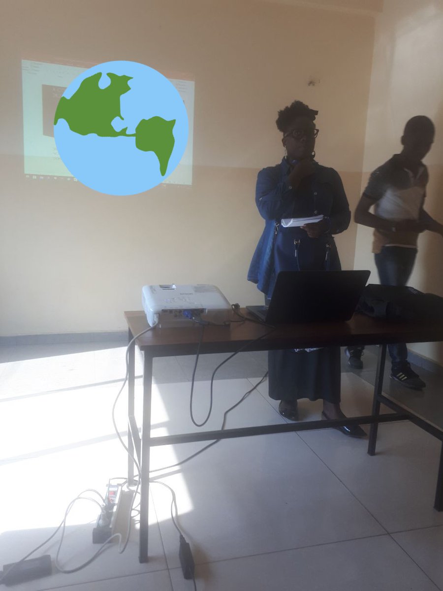 Amandine_steph's tweet image. Samedi dernier j&apos;ai présenté le cahier de charges de mon projet du #xcodepath 
Je regardais le mur tellement j&apos;étais 😅 mais ça s&apos;est bien passé et j&apos;ai reçu de précieux conseils😉
A très bientôt pour la suite. 
#android #python #web