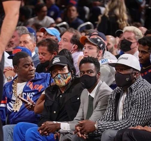 Man the knicks got they ass smoked, 👀 I’m glad i’m from Houston. LOL #bransoncognac #lecheminduroi