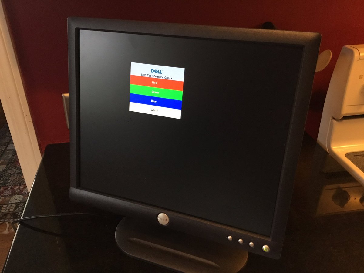 Jeff_Jetton's tweet photo. Rescued this from a “Free Stuff” sidewalk pile yesterday. A real shame when folks be throwin’ away a perfectly good 4:3 aspect ratio VGA LCD monitor like that.
#retrocomputing #trashpicking #vintagecomputers #betteroffdead https://t.co/TwIkxJnGW6