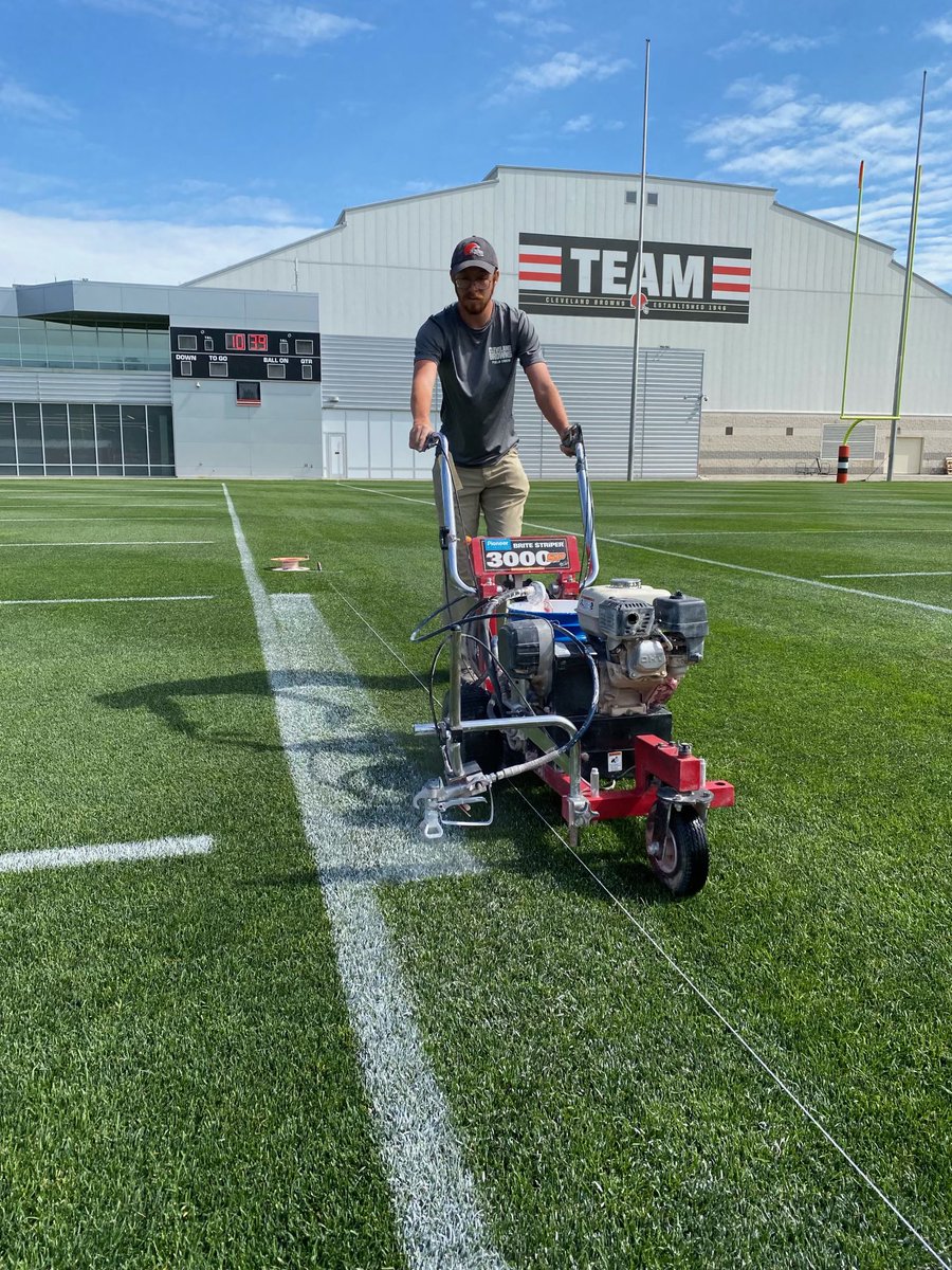 IsuTurf's tweet photo. Check out Trevor (@T_Claw500) in action freshly painting the field for the Cleveland Browns! https://t.co/L59t3aJbLj