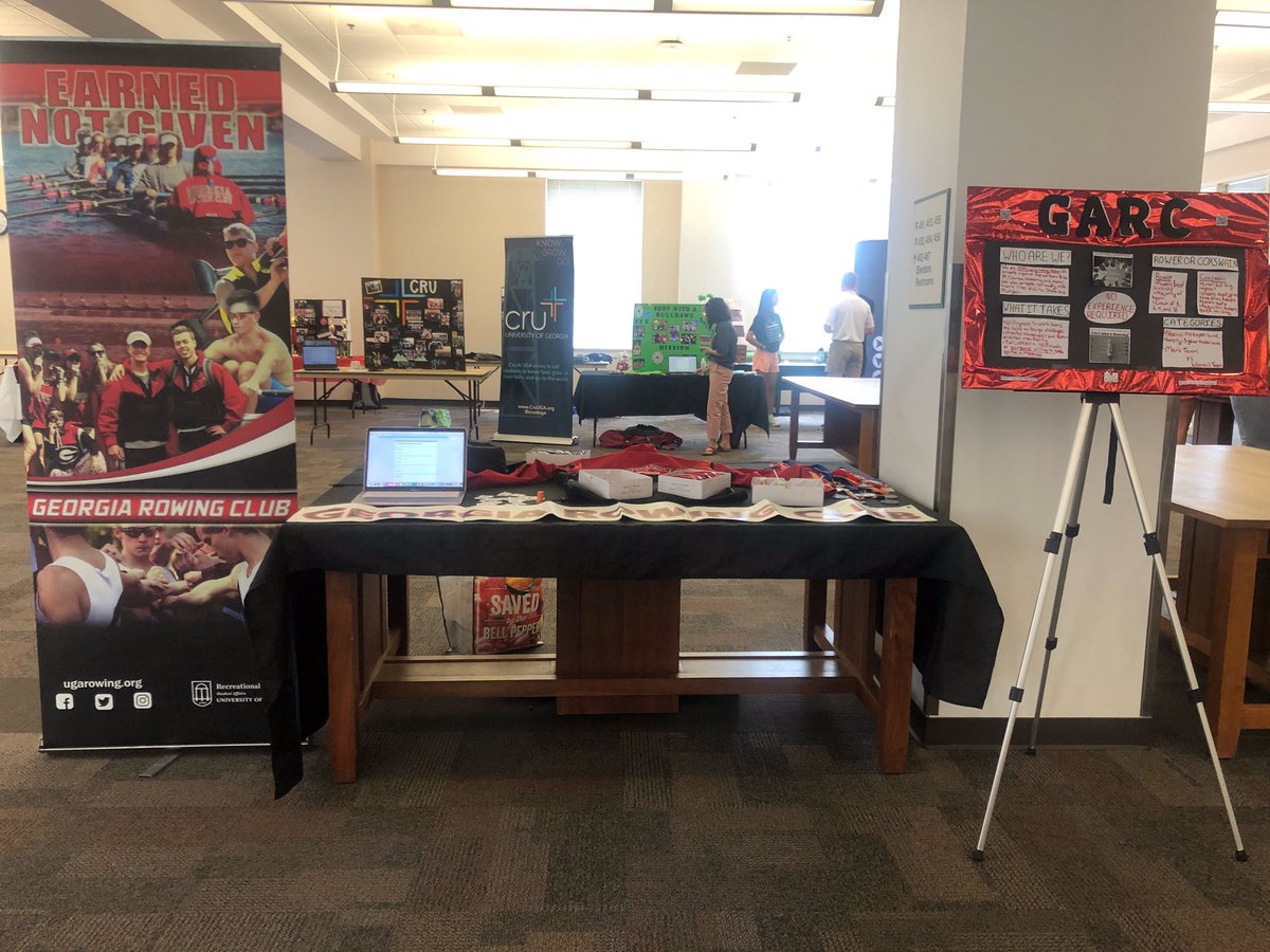 Attending Orientation? Stop by the 4th floor of the MLC and say hi to some of our rowers! They are ready to answer all your questions and talk about their experiences on the team.