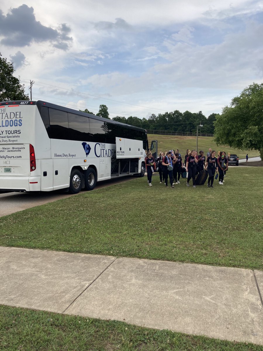 ARHSswampfox's tweet photo. We have arrived! Let’s go Foxes!  #GameOnAR #WeAReAR https://t.co/y4ZR5BzsgZ
