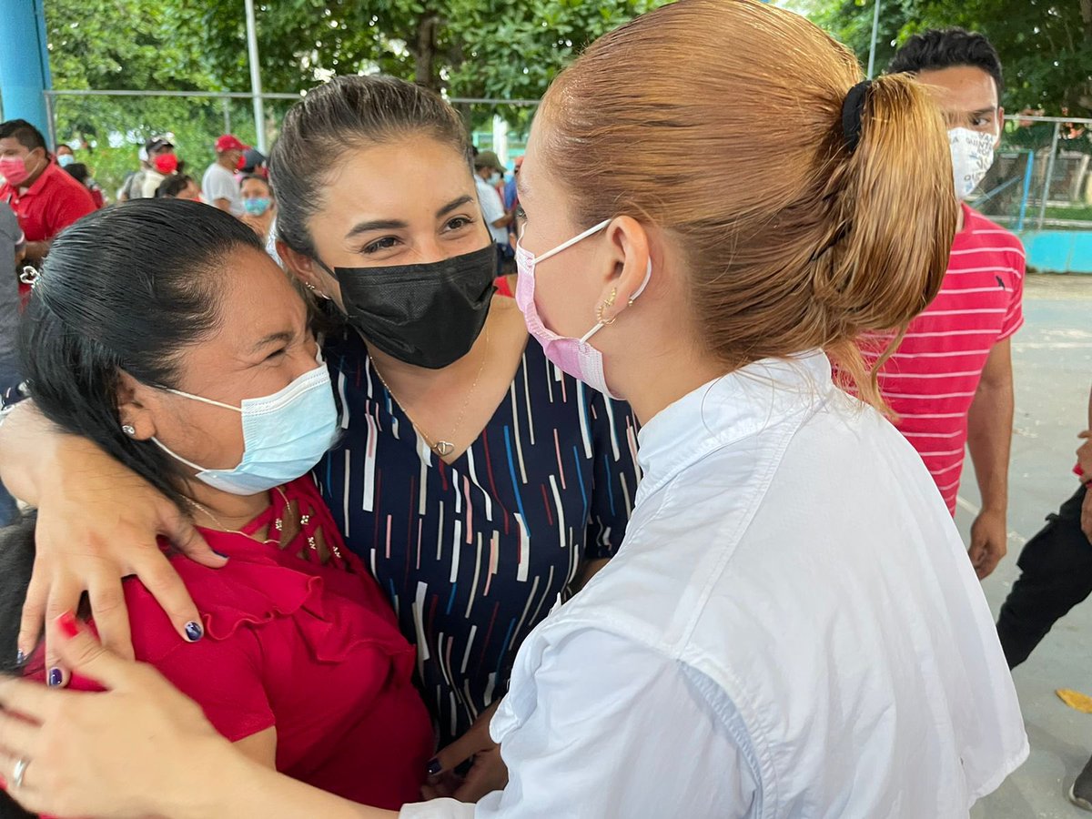 Suena fuertemente <a href="/MaarianaRod/">Mariana cr</a> la que sustituya en las actividades que venía realizando <a href="/rossinarod/">Rossina Castillo Rodriguez</a>; si #Chepe gana la presidencia, la única que garantiza la continuidad de esos compromisos sociales sin lugar a dudas es Mariana. <a href="/PRIQRooOficial/">CDE-PRI Quintana Roo</a> @PANQR