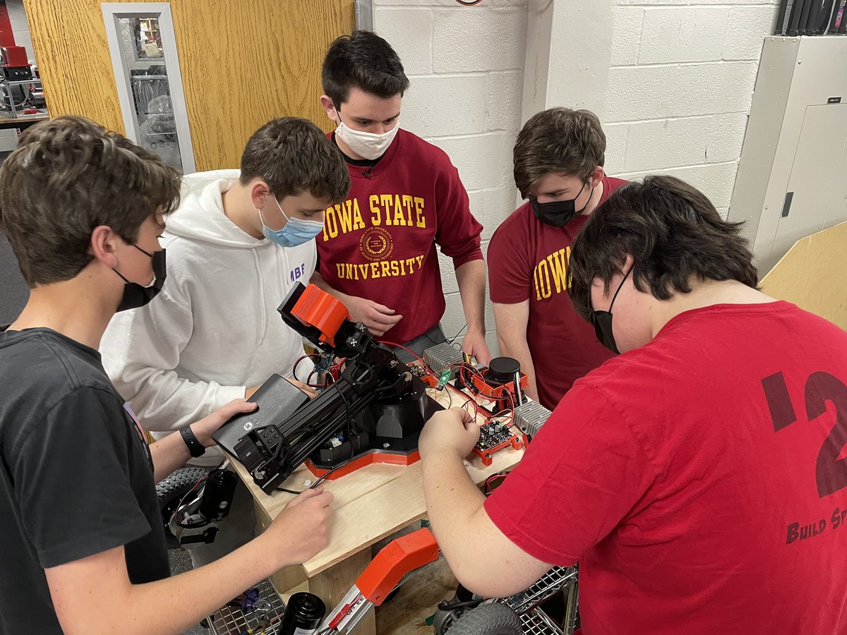 TimBlotzFOX9's tweet photo. Engineering students at @bsmredknights are still building their competition robot for the RoboCup.  But their teacher @AnneDougherty11 says the pandemic has empowered them to overcome many obstacles.  “I think we learned purpose really matters,” said Dougherty. @FOX9 at 6:30 https://t.co/5fP20ffpWI