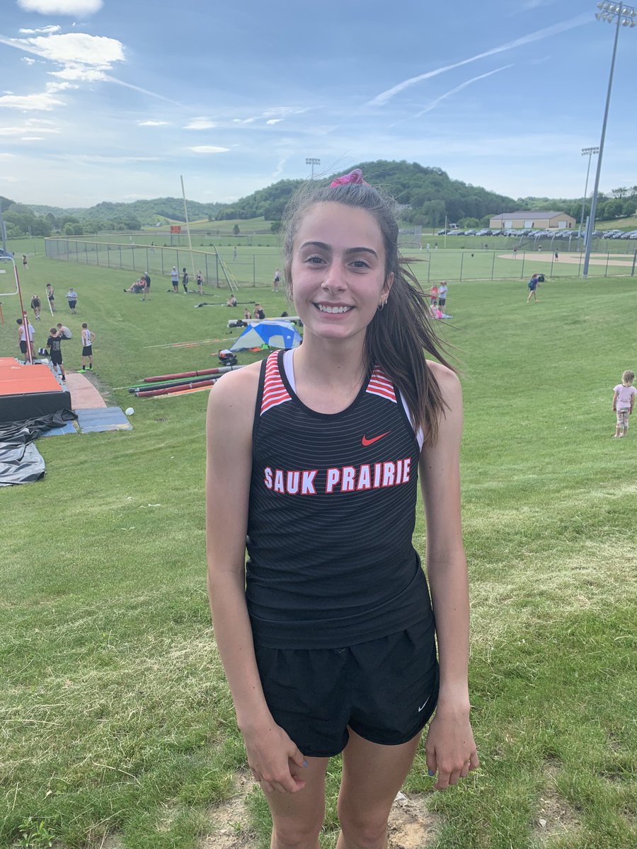 SaukprairieXC's tweet photo. Ruby Sandeman just set our school record in the long jump with a distance of 18-1! https://t.co/e27A0eDBAO