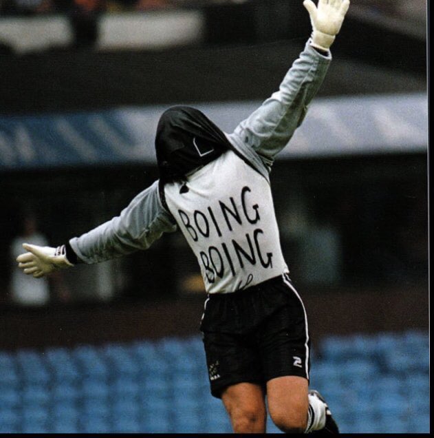 theboychalloner's tweet image. Devastated to hear about the passing of Alan Miller.

I used to fetch some sand from the back of the rainbow and place it in two cups with Stan beard so he could mark his post pre match.that’s my earliest memory of helping out at the Albion before I got the mascot job.

#ripalan