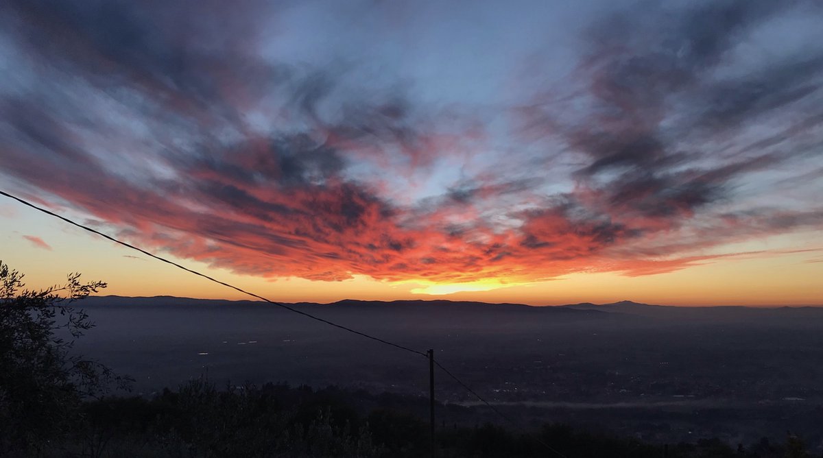 "If we want to stop the data deluge and the risks associated with it, if we want to preserve our democracies and to protect our freedom, it is time to invert the process and defend the reasons of the atoms against those of the bits."
link.medium.com/D2j7RkDvNgb