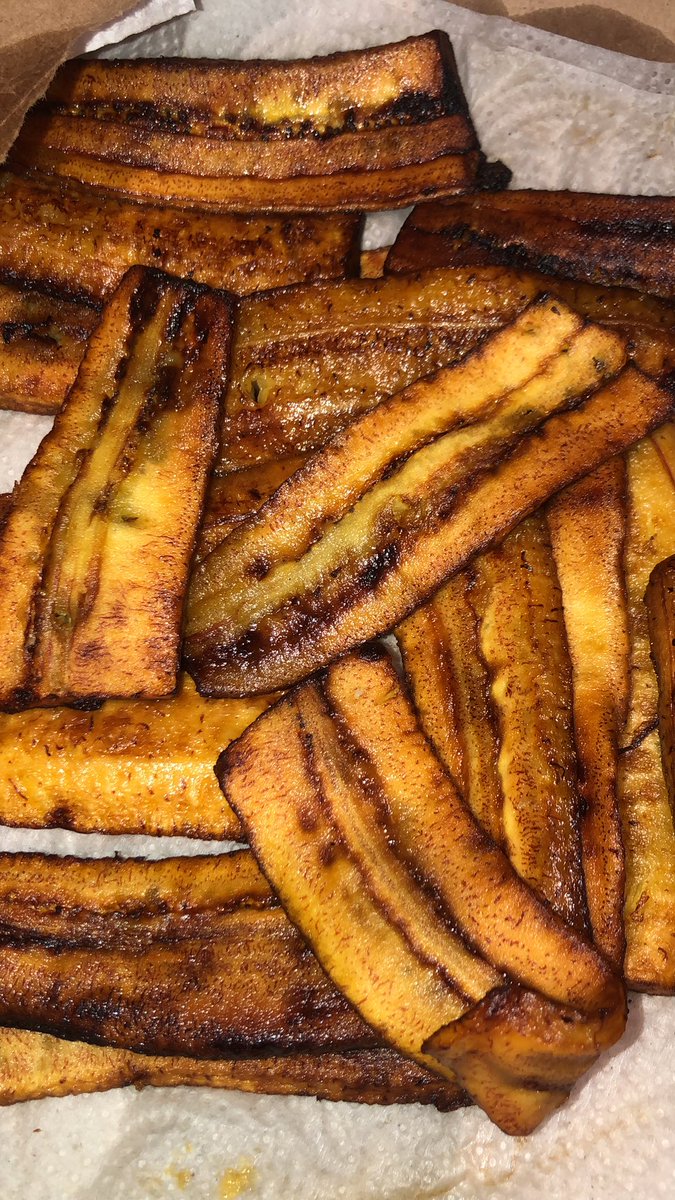 evaguzmane's tweet photo. MILF (Man I Love Friedplatanitos) https://t.co/lC6ulW1HVz